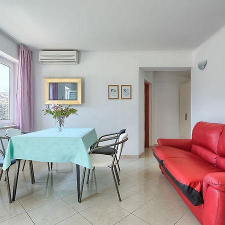 Apartment Nika-1 By Interhome Умаг Екстериор снимка